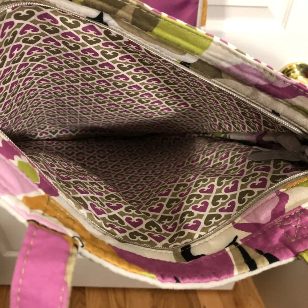 Vera Bradley women pink and green shoulder laptop bag, quilted and padded